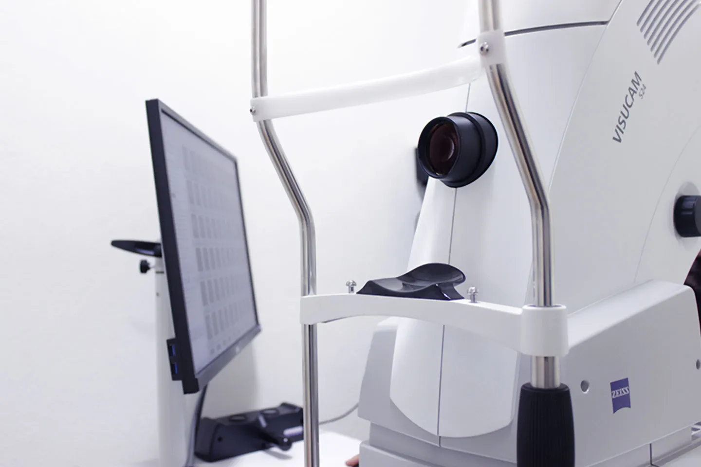 Instalaciones de Oftalmología Dr. Alain Matabuena